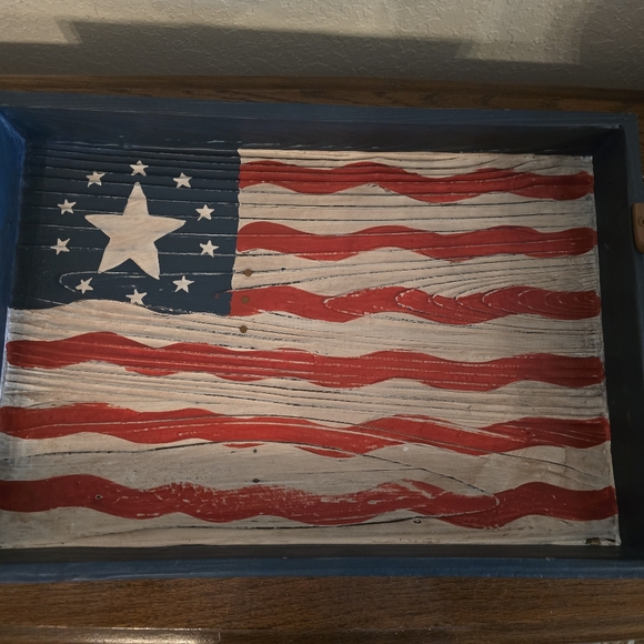 Rustic American Flag Patriotic Serving Tray - Picture 2 of 9